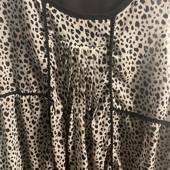 blouse - Picture 2 of 5